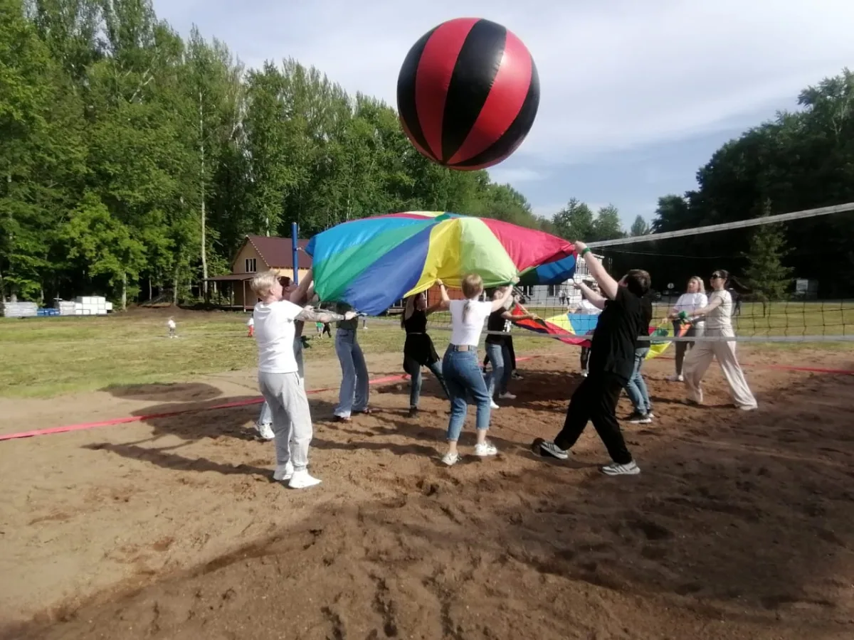 Командная игра с большим мячом
