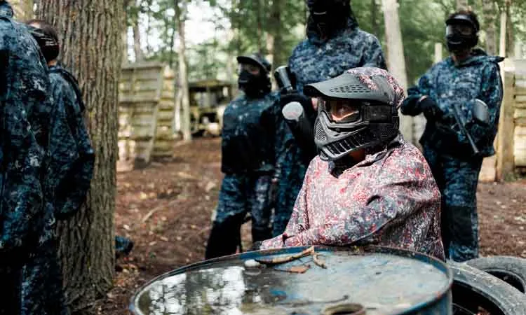 Игрок в пейнтбол